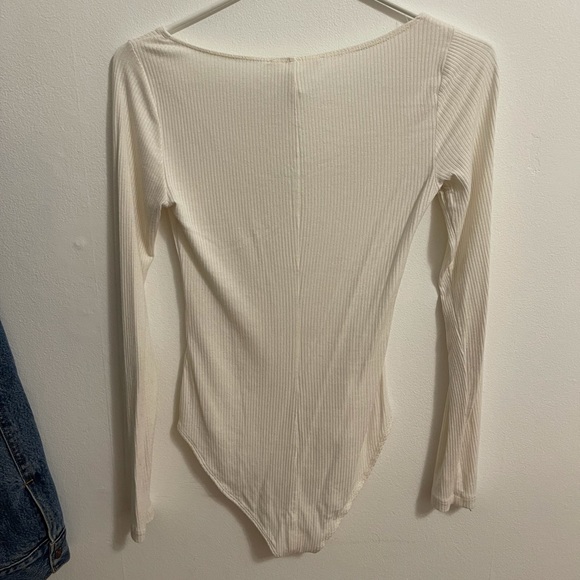 Forever 21 long sleeve bodysuit - Picture 2 of 2